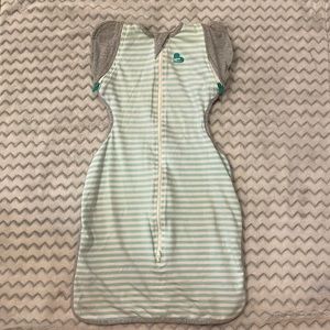 Medium Love To Dream Swaddle Up Transition Bag in Mint
